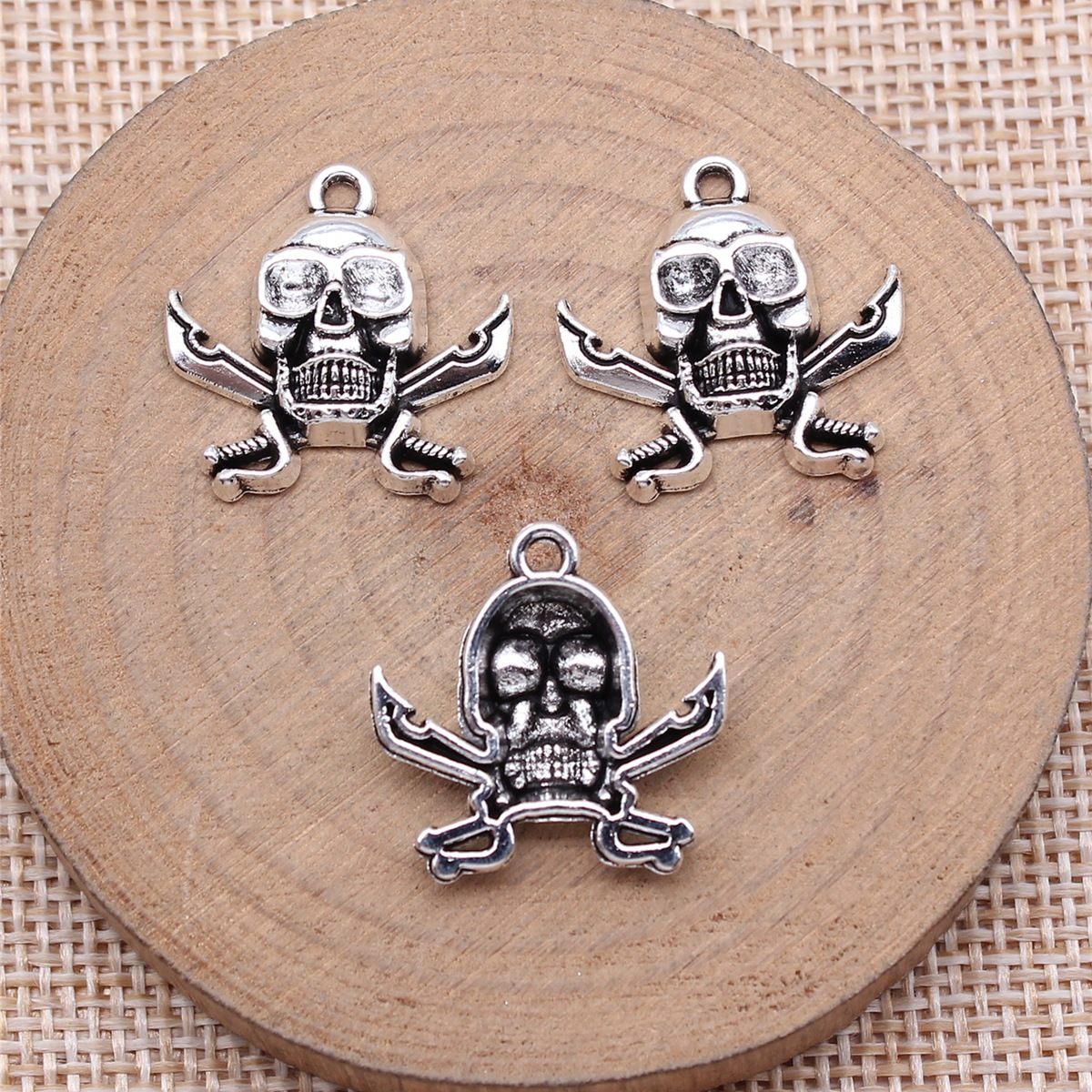 Vintage Fashion Tumblr - 20pcs 20x20mm(0.79x0.79inch) Antique Silver Color Pirate
