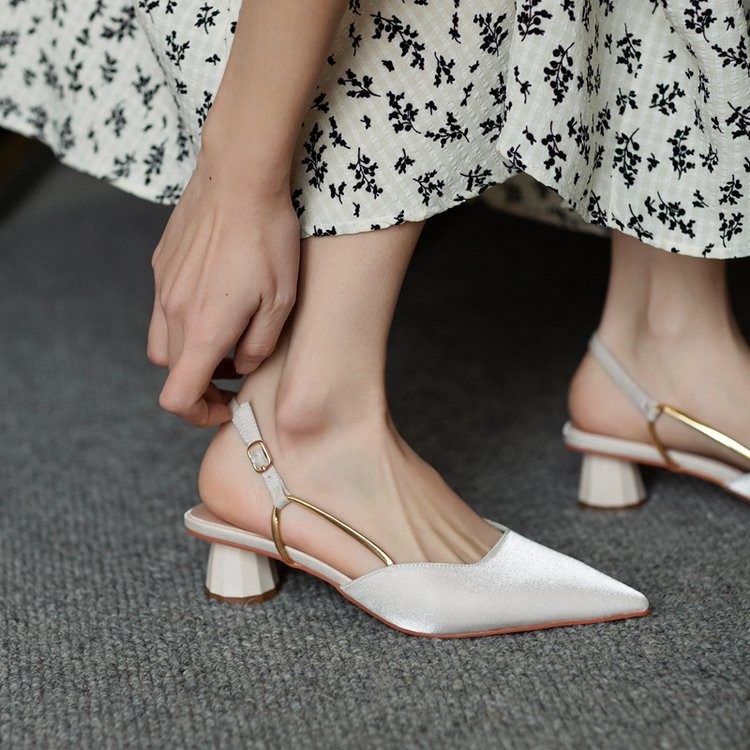 French Vintage Pointed-Toe San – обзор и цена Vintage And Modern Fashion
