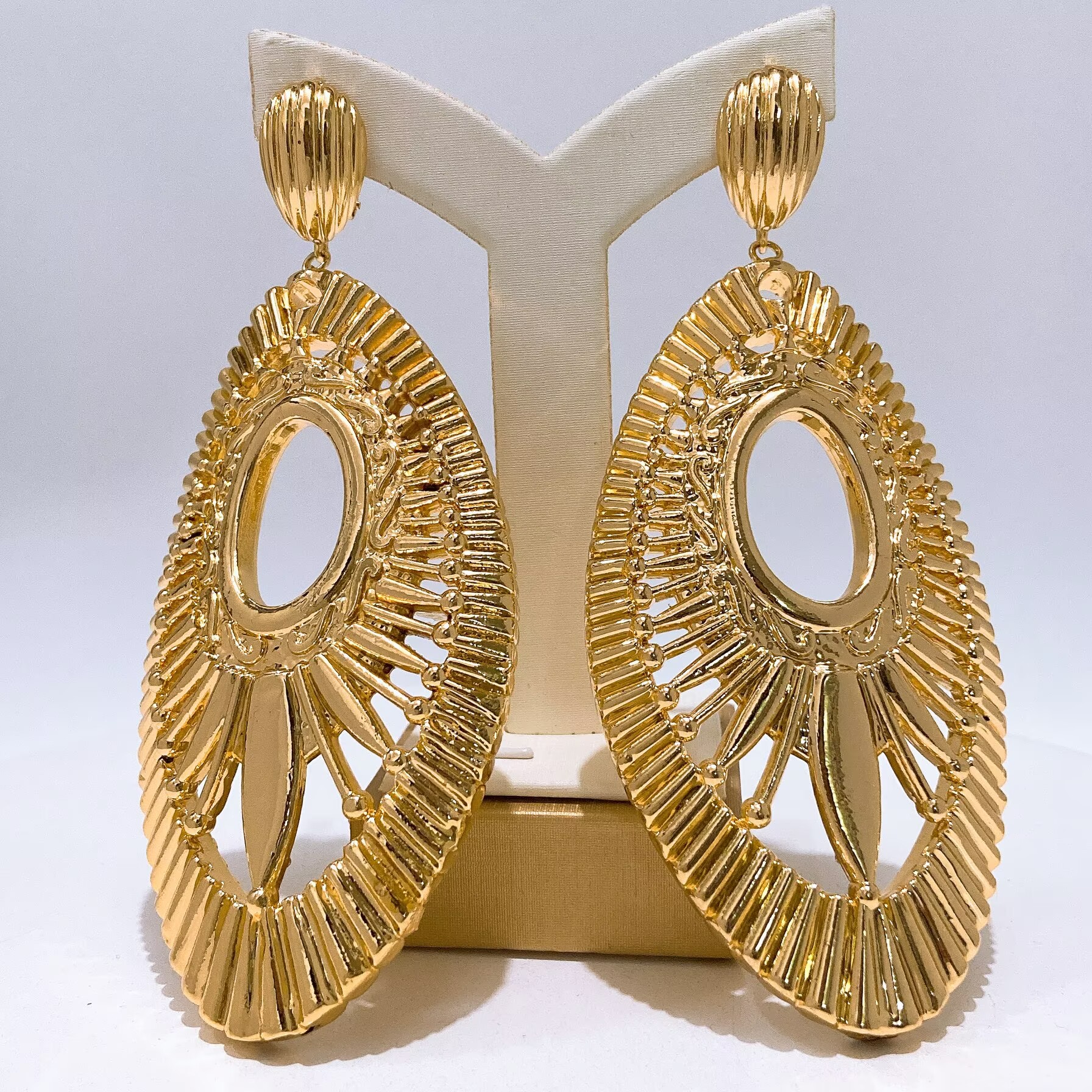 Vintage Gold Hollow Oval Sunbu – обзор и цена Vintage Fashion Look