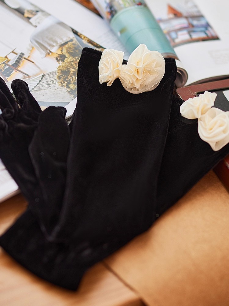 Women's Elegant Black Flower L – обзор и цена Vintage Fashion Photographers